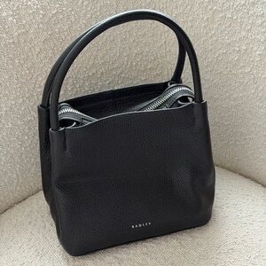 RADLEY LONDON Black Leather Shoulder Bag